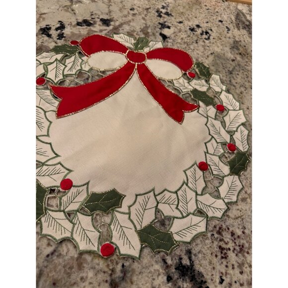 2 VTG Wreath Rhapsody Christmas cut out wreath Placemats holiday table top NoS - Picture 4 of 11